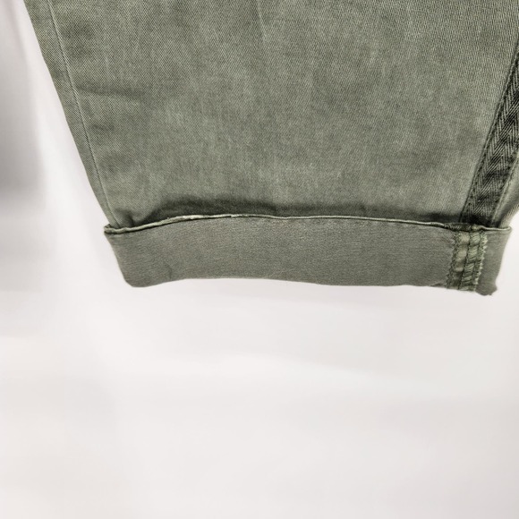 NWT Maurices Pale Olive Green Denim Slouchy Chino Rolled Cuff Pants Women's 3-4 - Picture 7 of 10